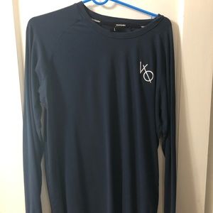 Vq navy longsleeve